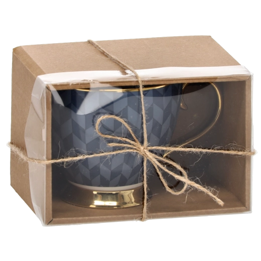 Darilna embalaža pripravljena za podarjanje