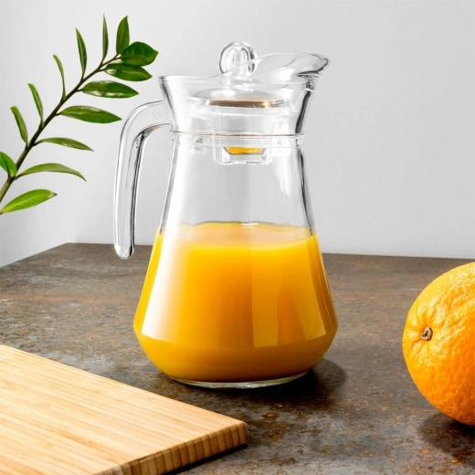 Elegantno steklo za vsako mizo