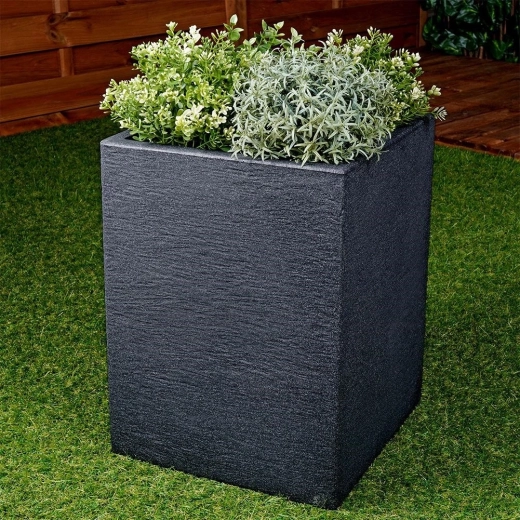 Moderen videz imitacije kamna