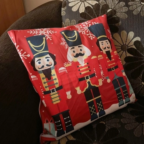 Decoration for multiple rooms