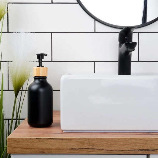 Lahek, vzdržljiv in enostaven za čiščenje