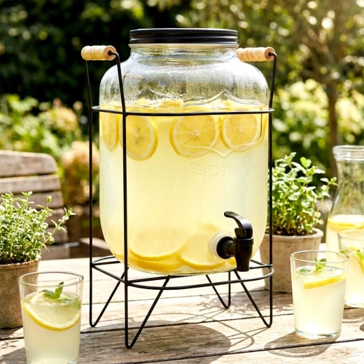 Radodarna prostornina 8 litrov za vsako praznovanje