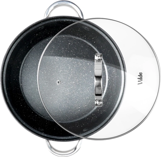 Neprijemljiva granitna notranjost za enostavno kuhanje