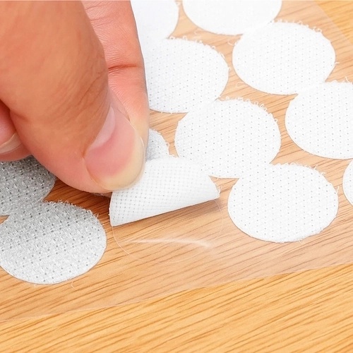 Self-adhesive fastening without drilling