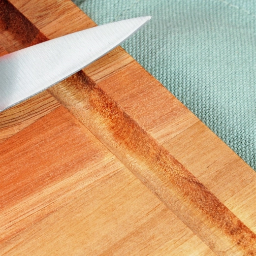 Trden akacijev les z naravno teksturo