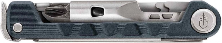 Compact handle with a secure grip
