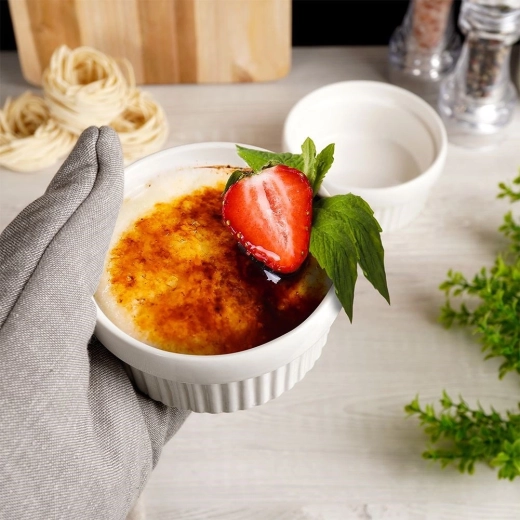 Odporna keramika za pečico in mikrovalovko