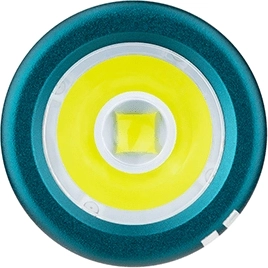 Kompaktna moč: do 180 lm in doseg 48 m