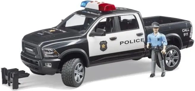 Policist s popolno opremo