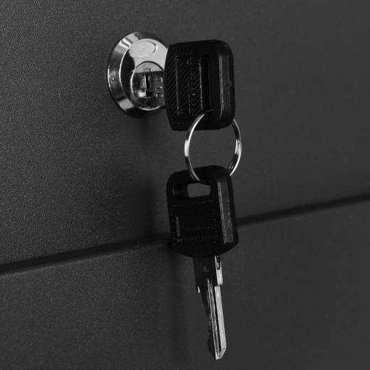 Secure locking – 2 keys included