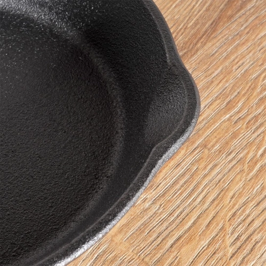 Dve izlivni usti za preprosto postrežbo