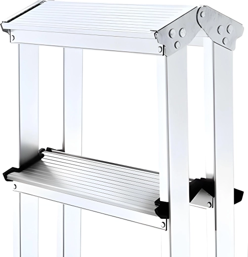 Varne protizdrsne stopnice in platforma