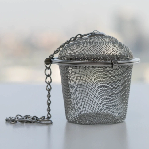 Hanging on a mug or teapot