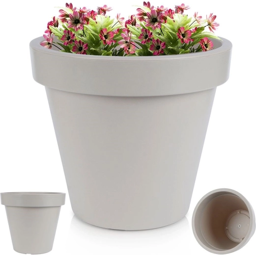 Primeren za zunanjo uporabo skozi vse leto