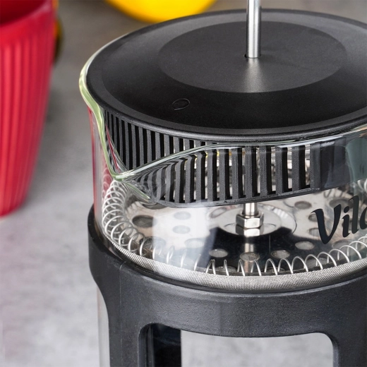 Fino nerjavno cedilo za kristalno čist napitek