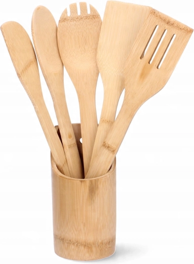 6-delni komplet s praktičnim stojalom