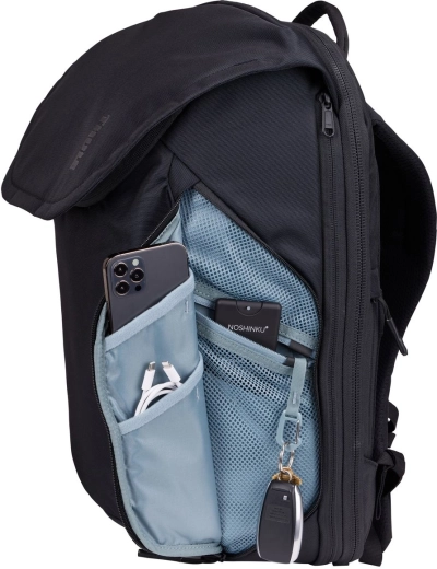 Clear organization and smart pockets