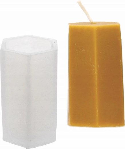 Geometrijska šesterokotna sveča z ostrimi robovi