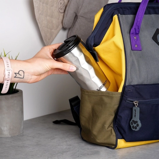 Ergonomska oblika, ki ustreza držalom v avtomobilu