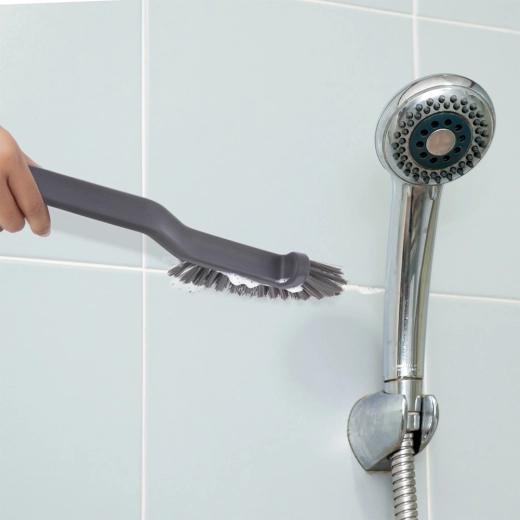 Natančno čiščenje fug in kotov