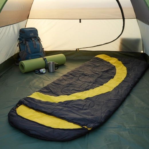 Vzdržljivi materiali in praktična kapuca