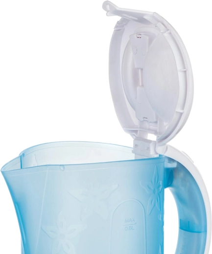 Kompaktna prostornina 0,6 l za hitre napitke