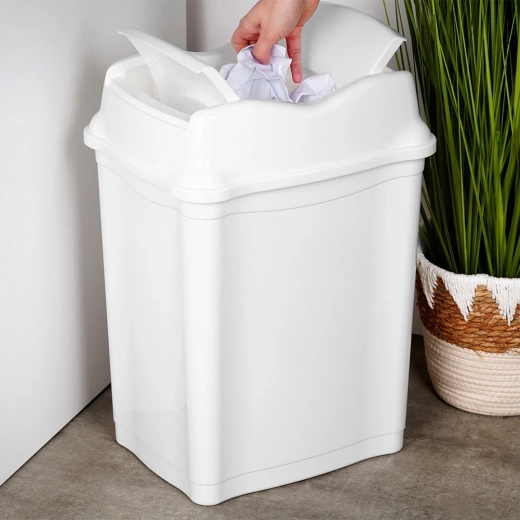 Udoben nihajni pokrov za higienično uporabo