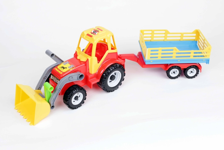 Traktor z nakladačem in prikolico - model 084