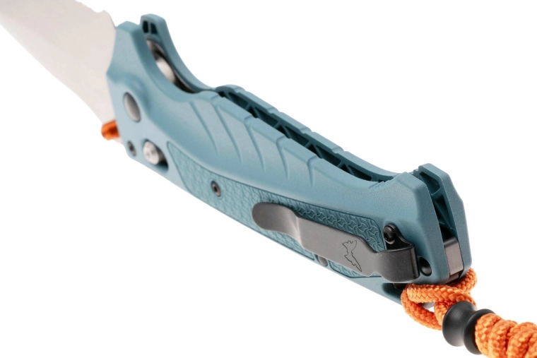 Reliable AXIS® lock and lanyard for better handling