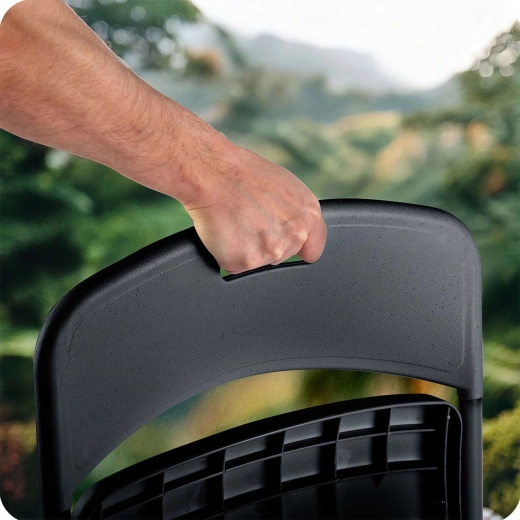 Enostavno prenašanje zahvaljujoč vgrajenemu ročaju