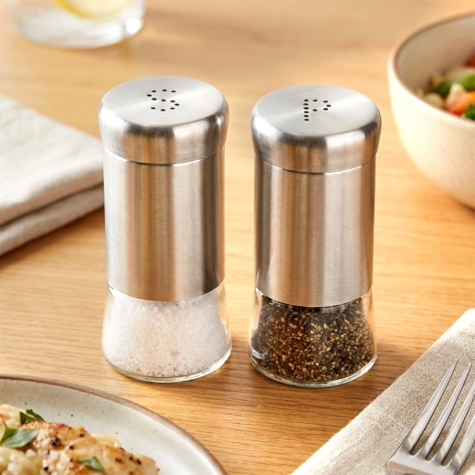 Prozorno ohišje za nadzor količine