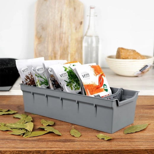 Pregledno shranjevanje vrečk z začimbami