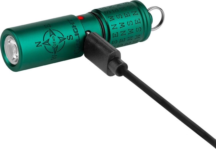 Olight i1R 2 Pro žepna svetilka za ključe z USB‑C polnjenjem