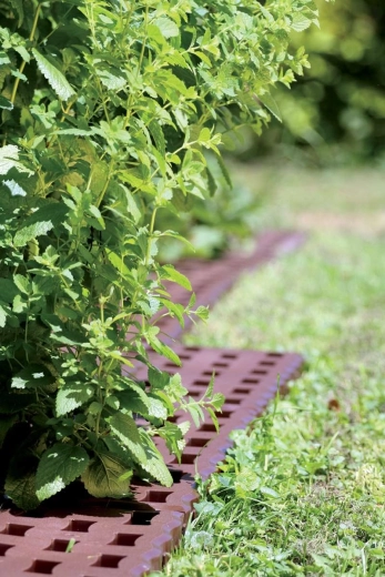 Urejen rob gredic in poti