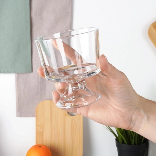 Prozorno, odporno steklo