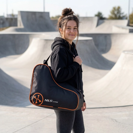 Comfortable over-the-shoulder carry