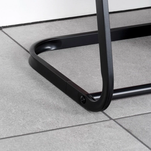 Stabilna in trpežna kovinska konstrukcija