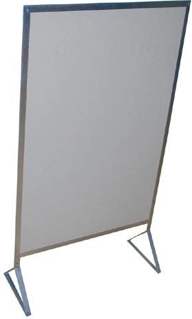 Zaščita za peč NEFALIT s stojalom 74 × 61 cm (750 °C)