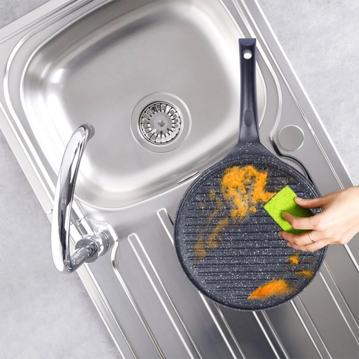 Nelepljiva granitna plast brez PFOA
