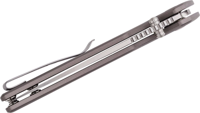 Lightweight aluminum handle and pocket clip