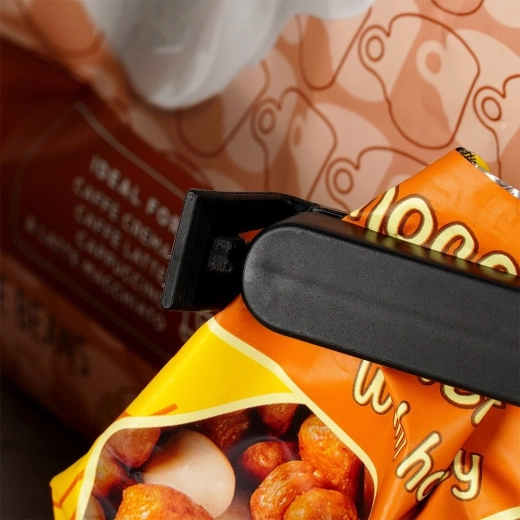 Trdno in zrakotesno zapiranje