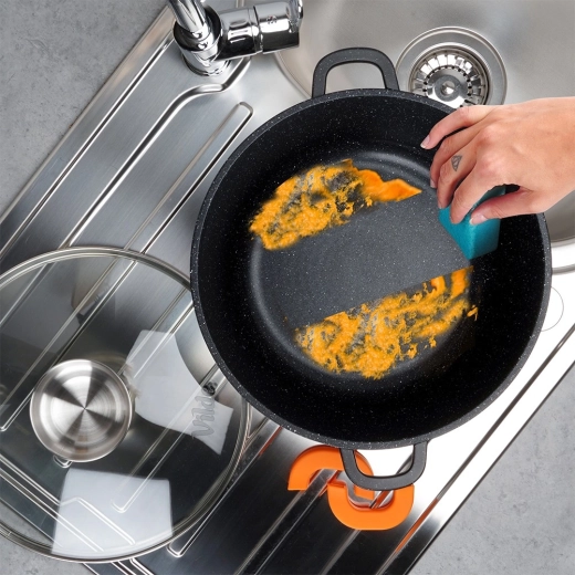 Neprijemljiva granitna plast in enostavno vzdrževanje