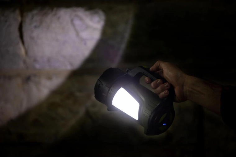 Wide COB illumination