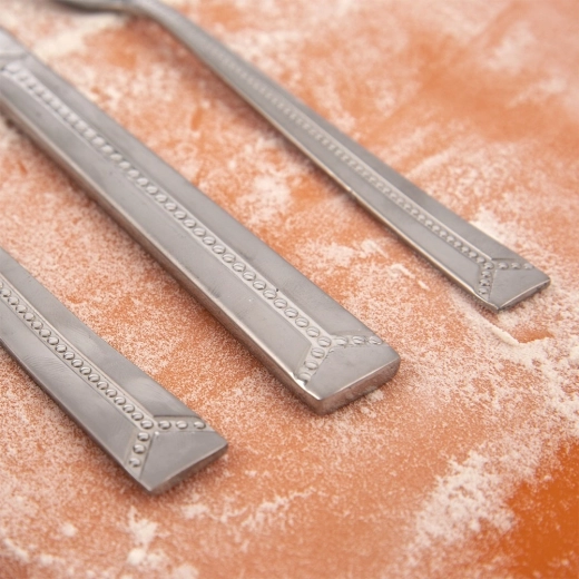 Eleganten, brezčasen dizajn