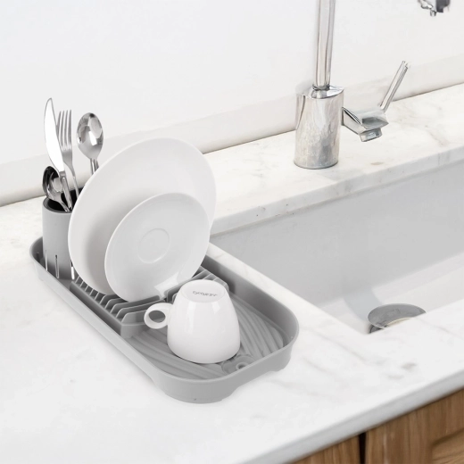 Kompakten, a prostoren