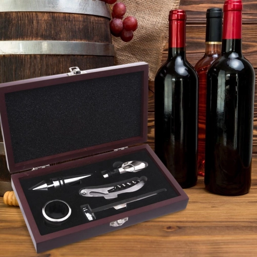 Vse za odpiranje in strežbo v enem boksu