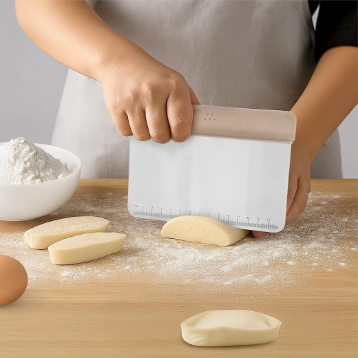 Večnamenski pomočnik za peko in kuhanje