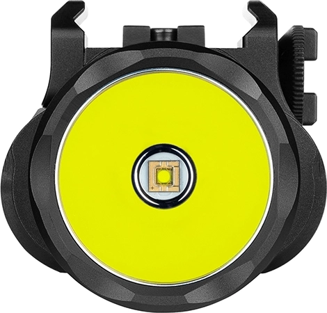 Osupljiv doseg 515 metrov in 800 lumnov