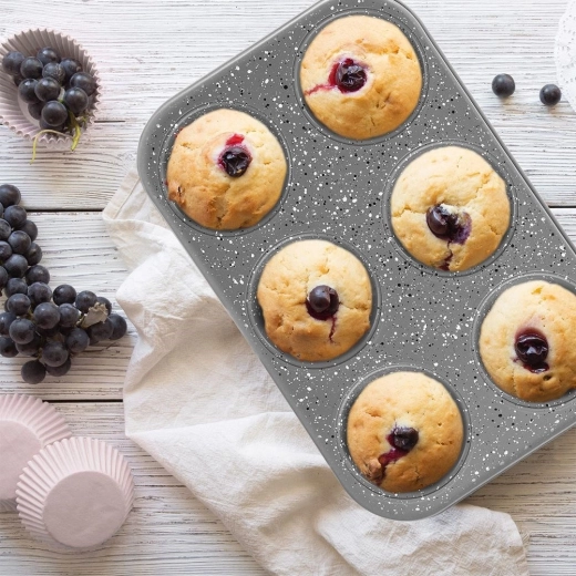 Peka 6 velikih mafinov naenkrat