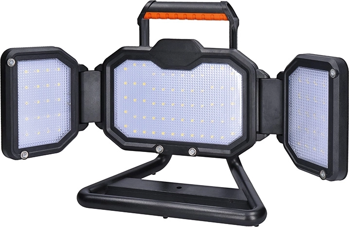 Wide and adjustable workspace lighting